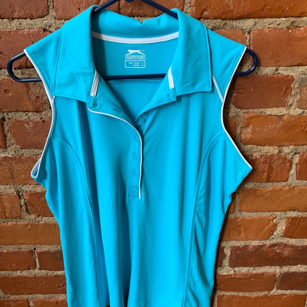 sleeveless golf shirt